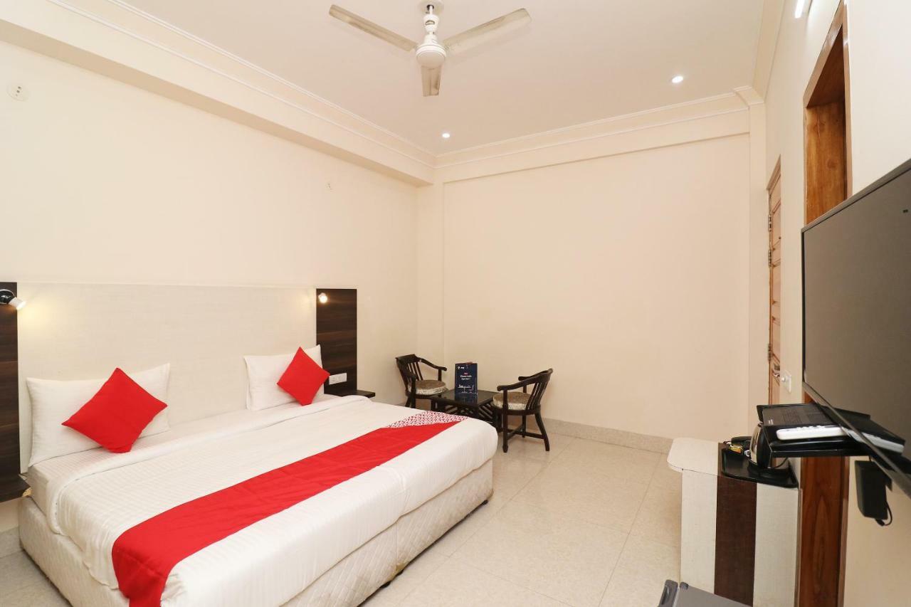 Oyo 33387 Laxmi Lawn And Resort Suite Lucknow Zewnętrze zdjęcie