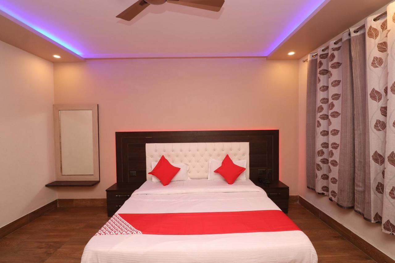 Oyo 33387 Laxmi Lawn And Resort Suite Lucknow Zewnętrze zdjęcie